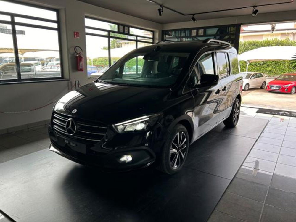 Mercedes-Benz Classe T nuova a Napoli (3)