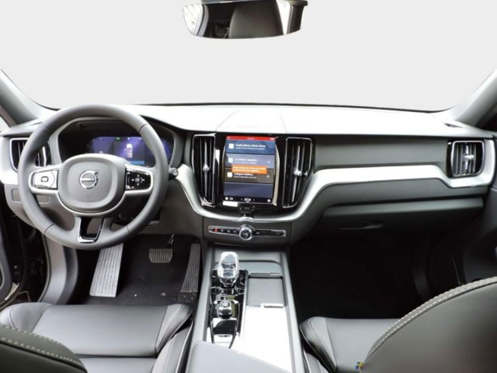 Volvo XC60 nuova a Firenze (12)