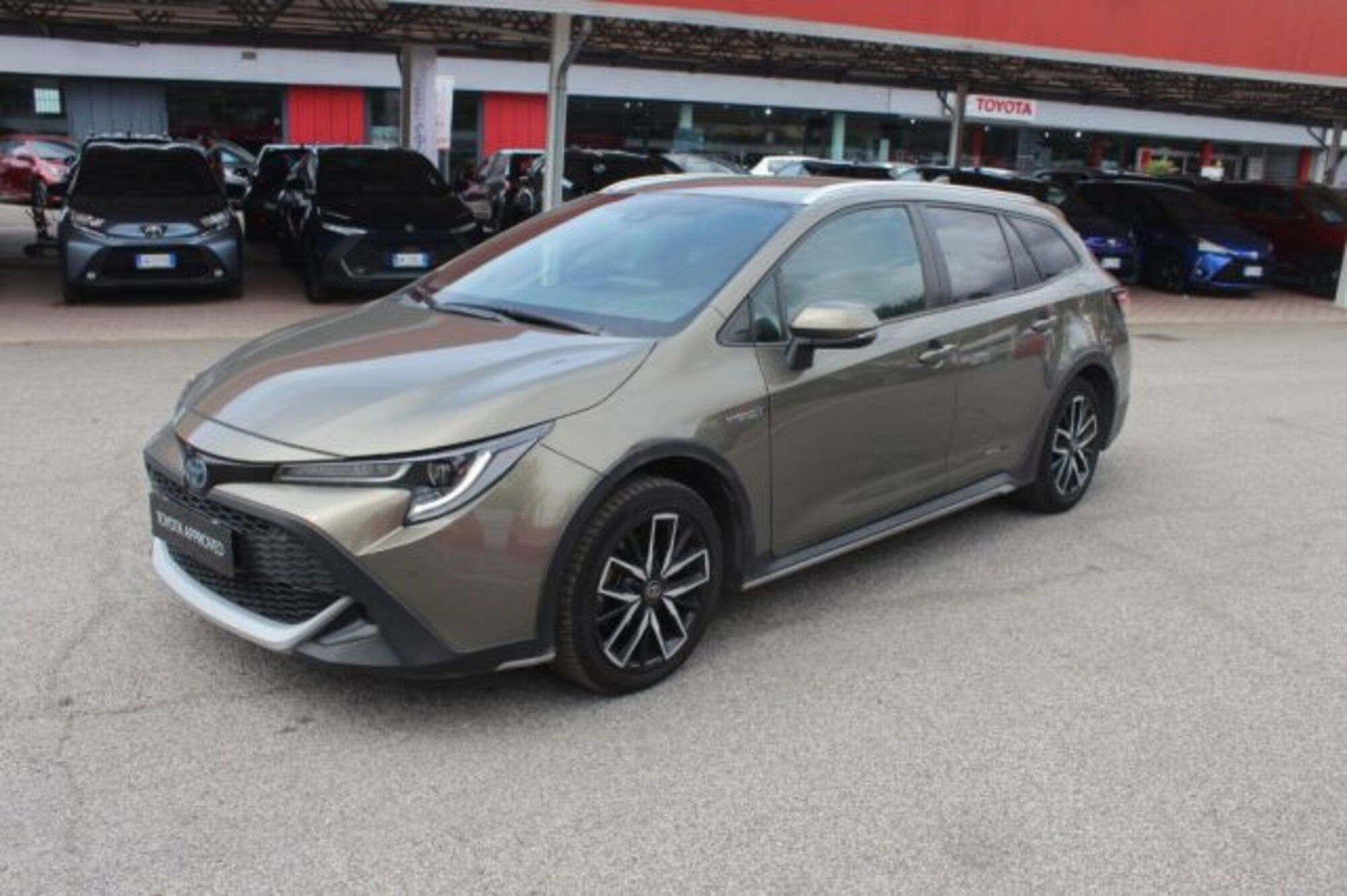 Toyota Corolla Touring Sports 2.0 Hybrid TREK  del 2020 usata a Roma