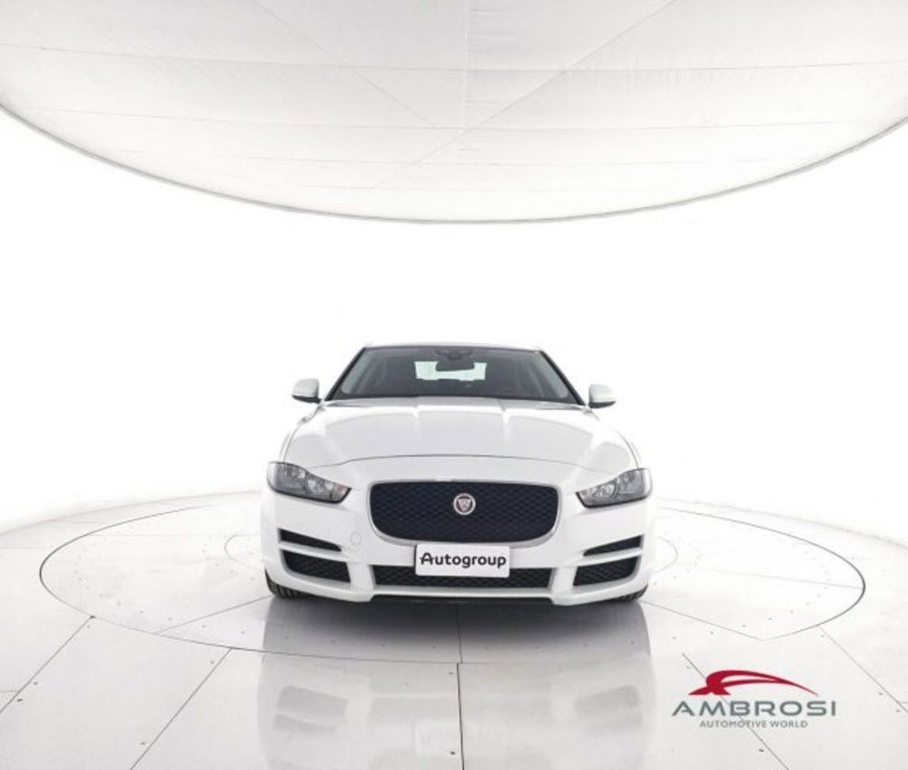 Jaguar XE usata a Perugia (5)