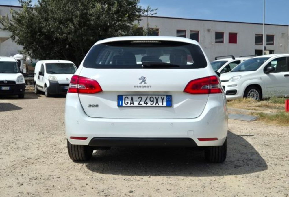 Peugeot 308 SW usata a Oristano (4)