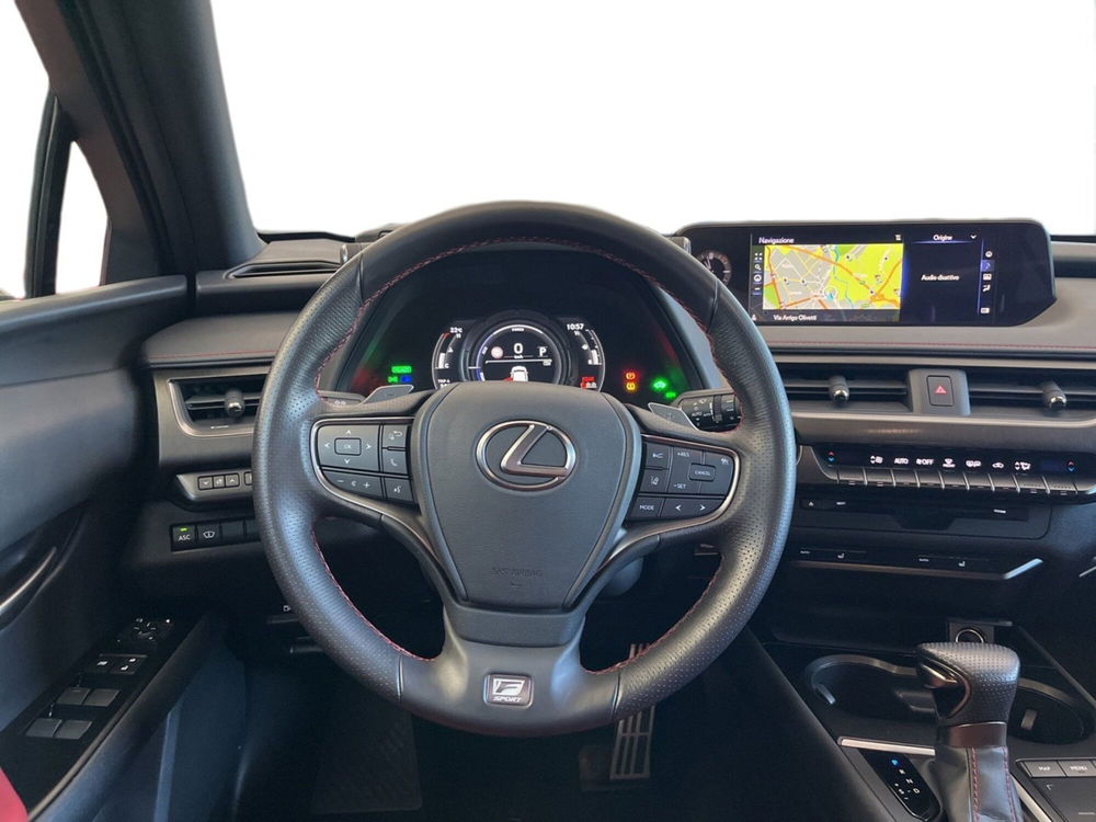 Lexus UX usata a Torino (12)