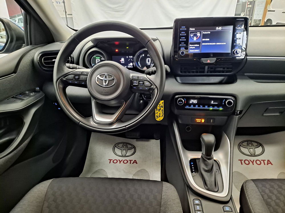 Toyota Yaris usata a Roma (11)