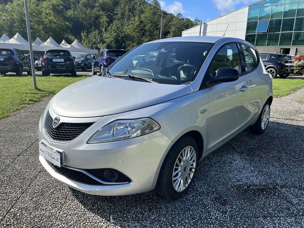 Lancia Ypsilon usata a La Spezia (3)