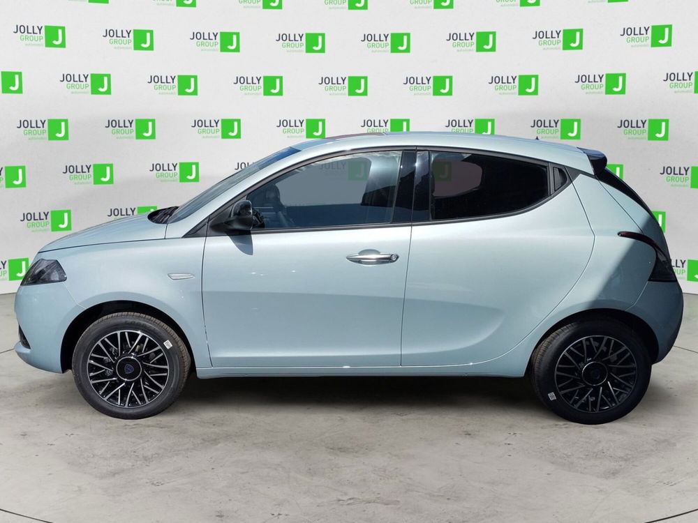 Lancia Ypsilon nuova a Frosinone (3)