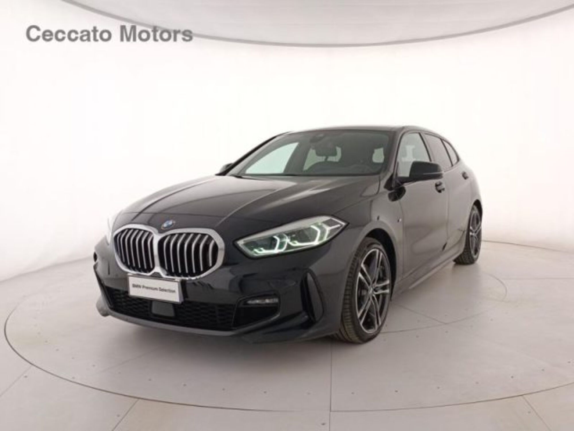 BMW Serie 1 116d 2.0 116CV cat 5 porte Attiva DPF del 2021 usata a Padova