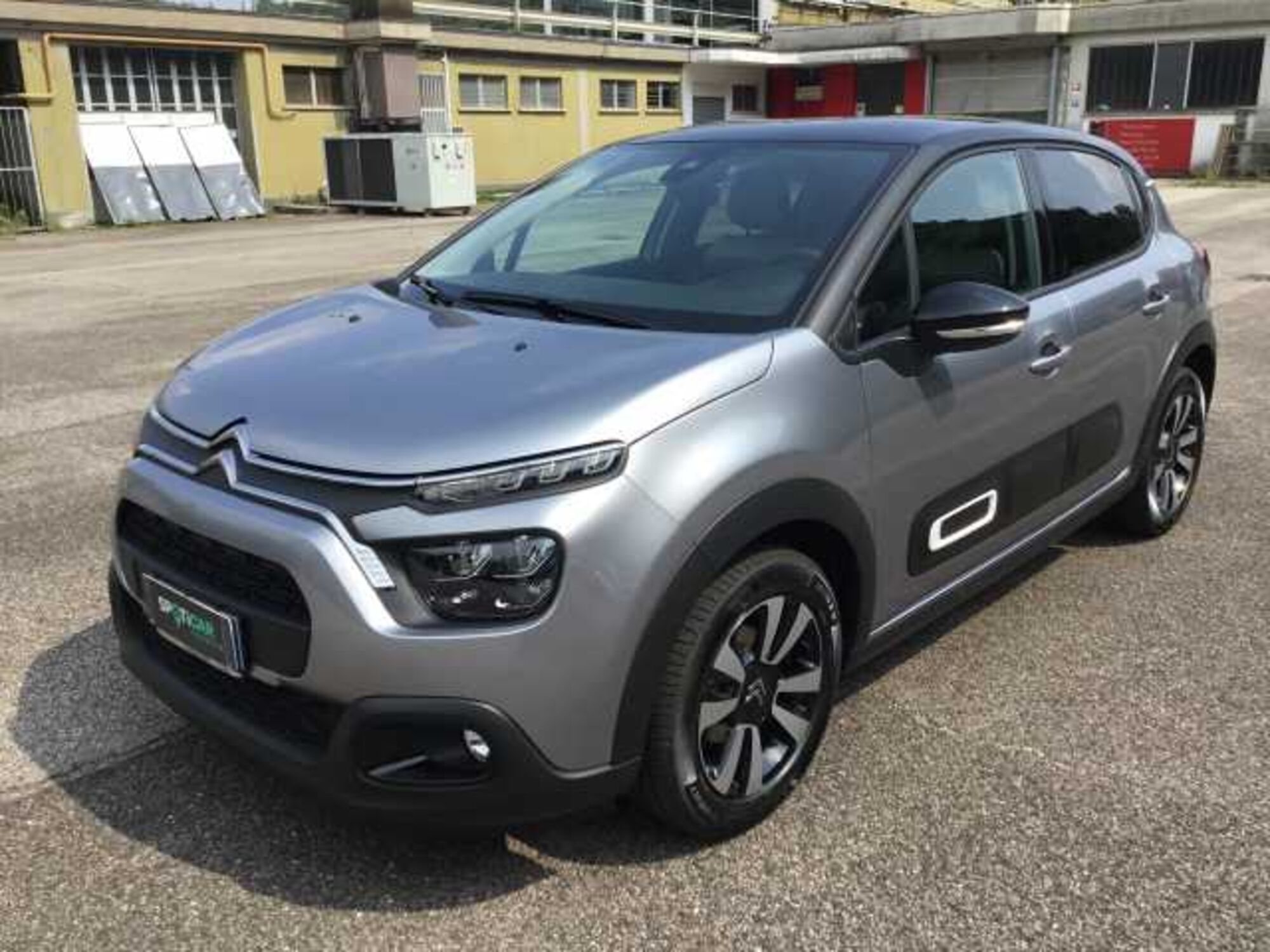 Citroen C3 1.2 puretech Max s&amp;s 83cv nuova a Varese