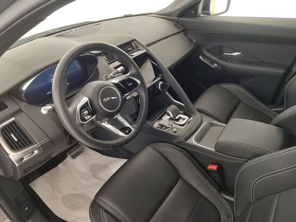 Jaguar E-Pace usata a Alessandria (6)