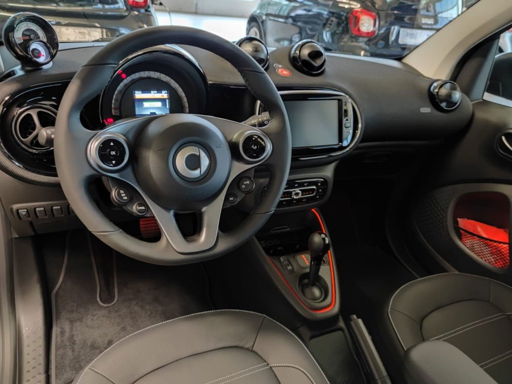 smart Fortwo nuova a Bergamo (11)