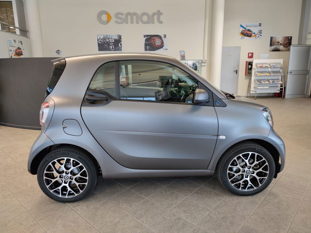 smart Fortwo nuova a Bergamo (4)