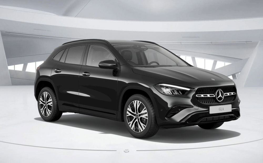 Mercedes-Benz GLA SUV nuova a Bergamo (3)