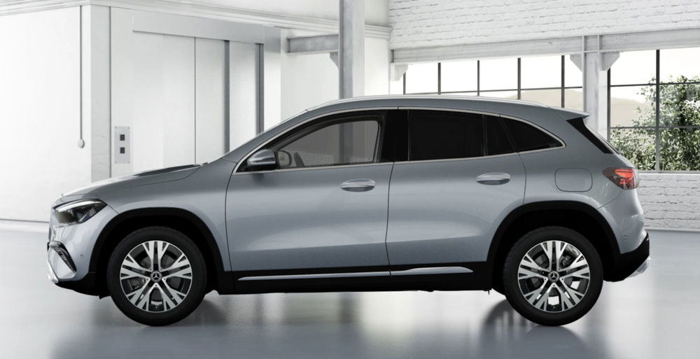 Mercedes-Benz GLA SUV nuova a Bergamo (3)