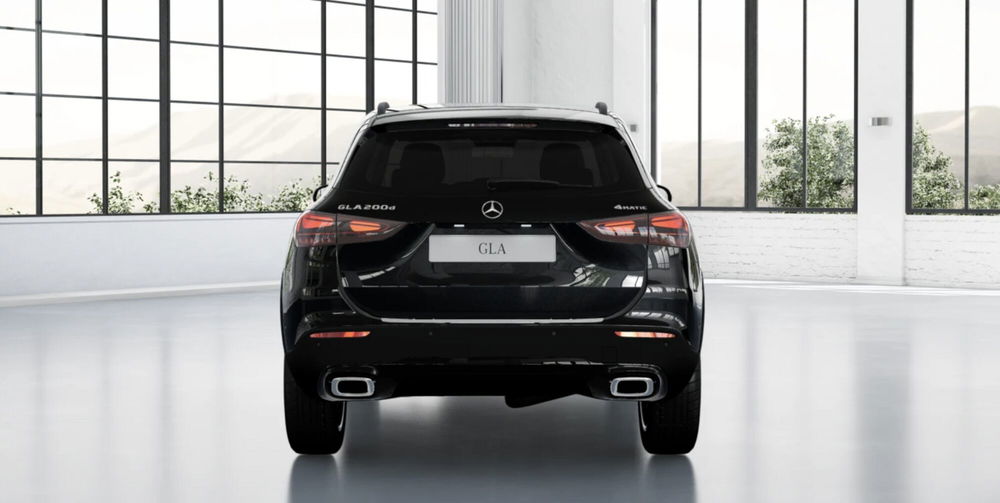 Mercedes-Benz GLA SUV nuova a Bergamo (3)