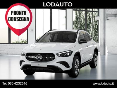 Mercedes-Benz GLA SUV 200 d Progressive Advanced Plus 4matic auto nuova a Verdellino