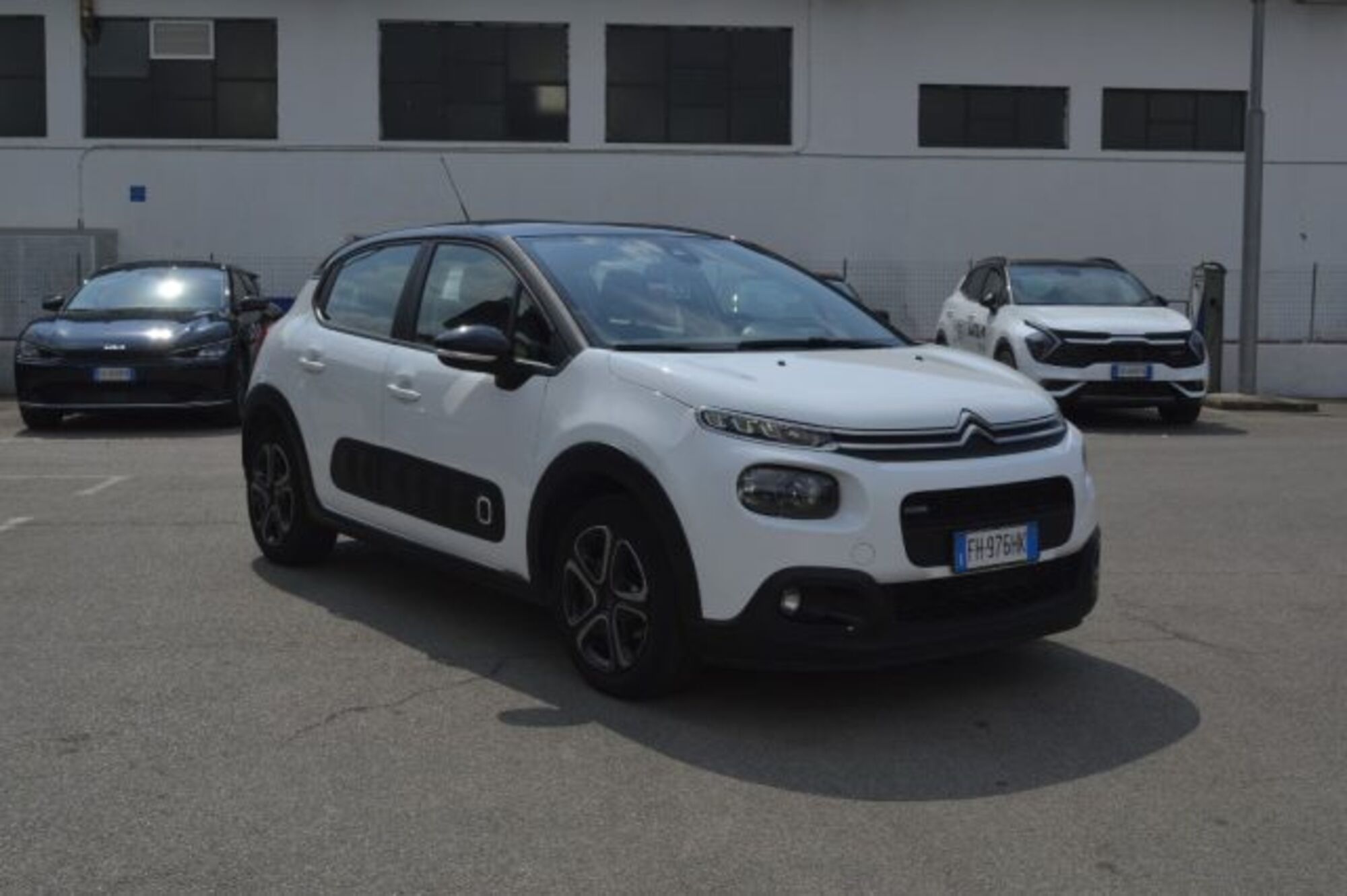 Citroen C3 PureTech 82 Shine del 2017 usata a Fondi