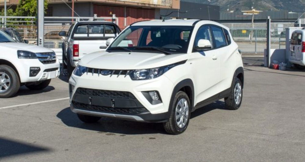 Mahindra KUV100 nuova a Latina (3)