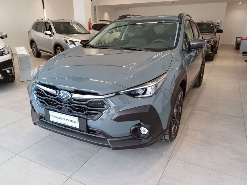 Subaru Crosstrek 2.0i e-boxer Premium del 2023 usata a Bari