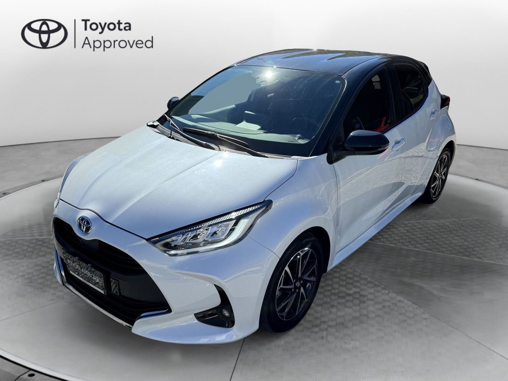 Toyota Yaris 1.5 Hybrid 5 porte Style del 2021 usata a Como