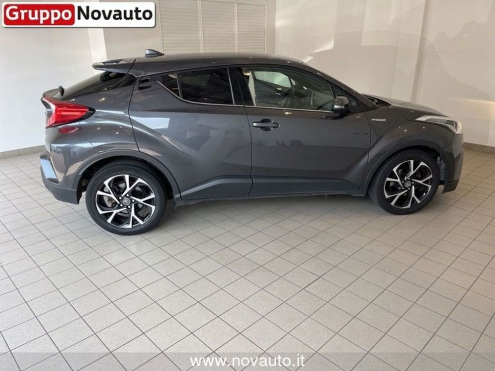 Toyota Toyota C-HR usata a Varese (17)