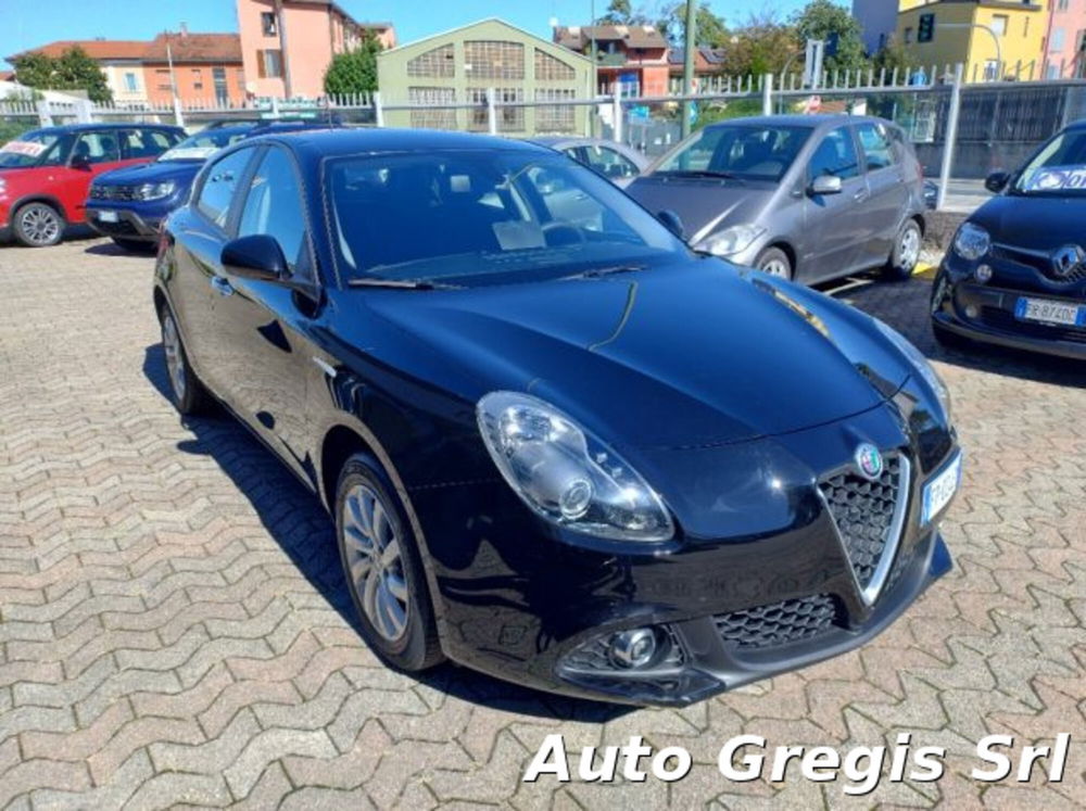 Alfa Romeo Giulietta usata a Milano (7)