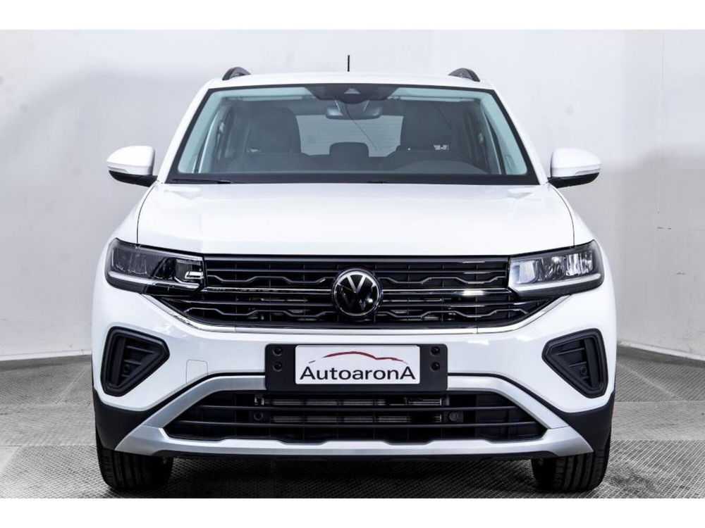 Volkswagen T-Cross nuova a Novara (8)