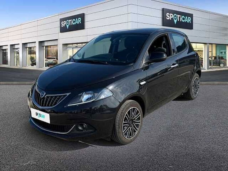 Lancia Ypsilon 1.0 FireFly 5 porte S&amp;S Hybrid Gold Plus del 2023 usata a Ravenna