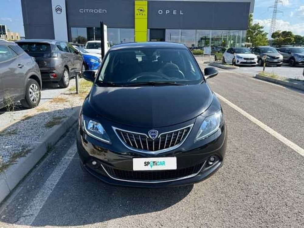 Lancia Ypsilon usata a Ravenna (2)