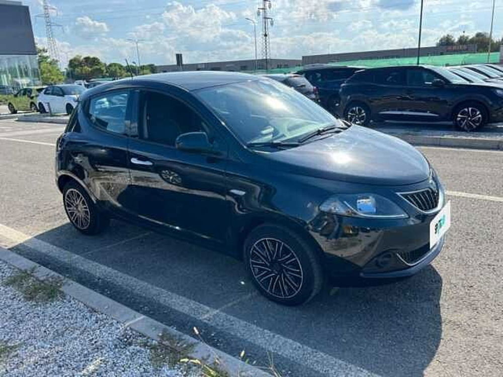 Lancia Ypsilon usata a Ravenna (3)