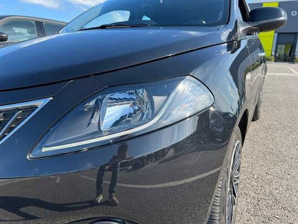 Lancia Ypsilon usata a Ravenna (7)