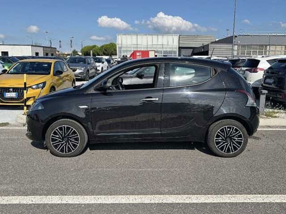 Lancia Ypsilon usata a Ravenna (4)