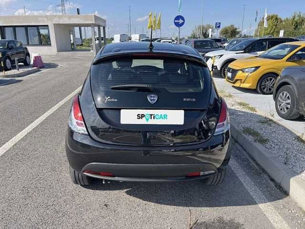 Lancia Ypsilon usata a Ravenna (5)