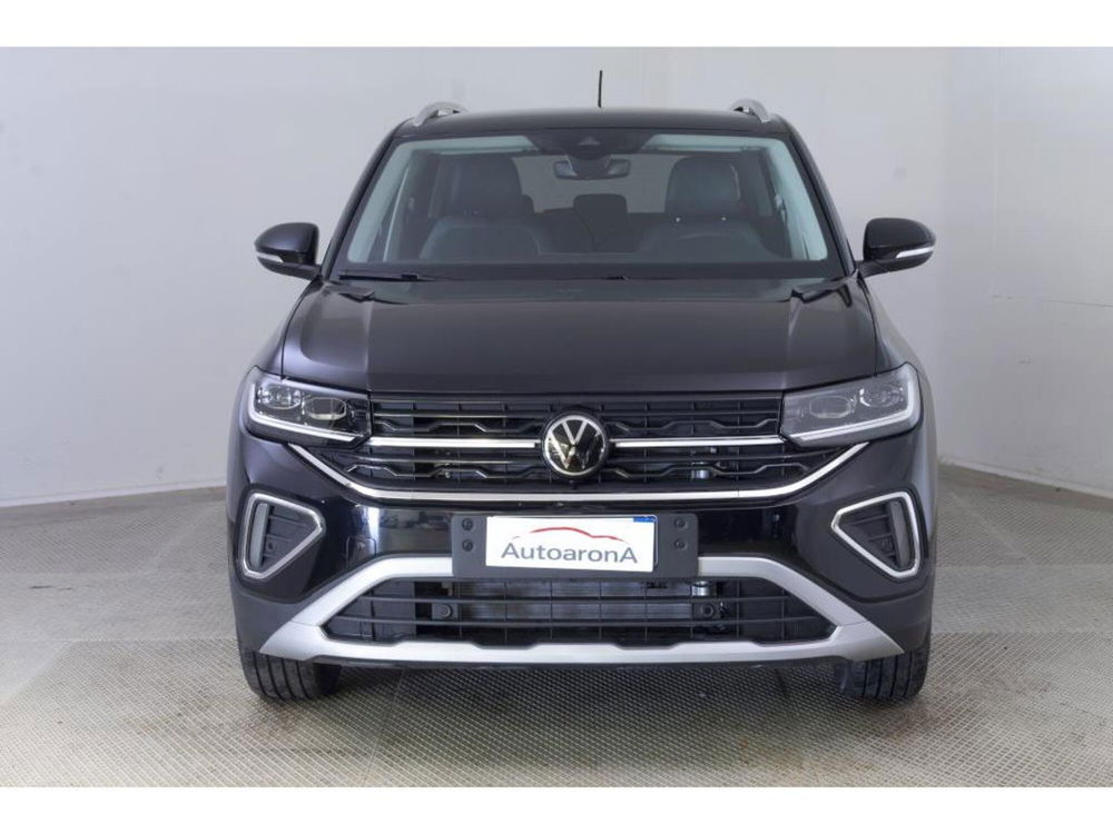 Volkswagen T-Cross nuova a Novara (2)