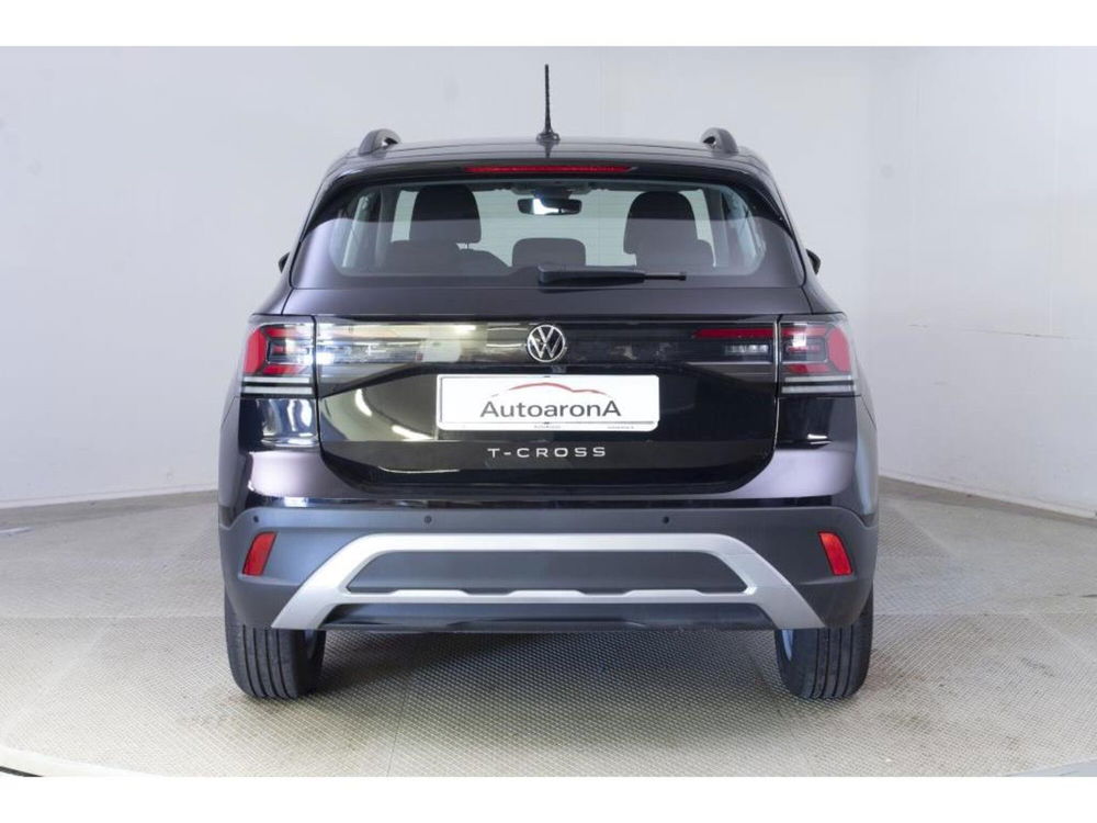 Volkswagen T-Cross nuova a Novara (6)