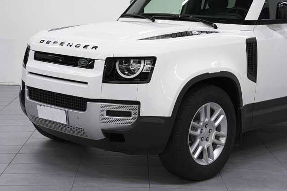 Land Rover Defender usata a Como (12)