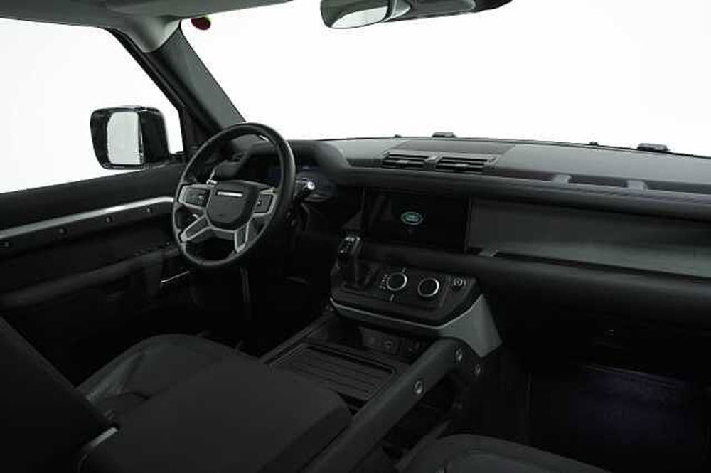 Land Rover Defender usata a Como (6)