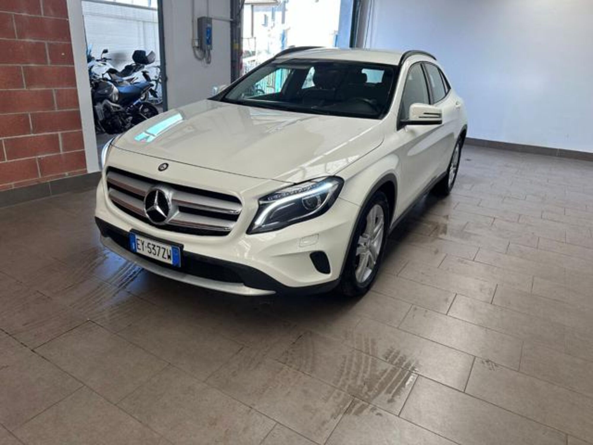 Mercedes-Benz GLA SUV 200 CDI Automatic 4Matic Sport del 2015 usata a Magenta