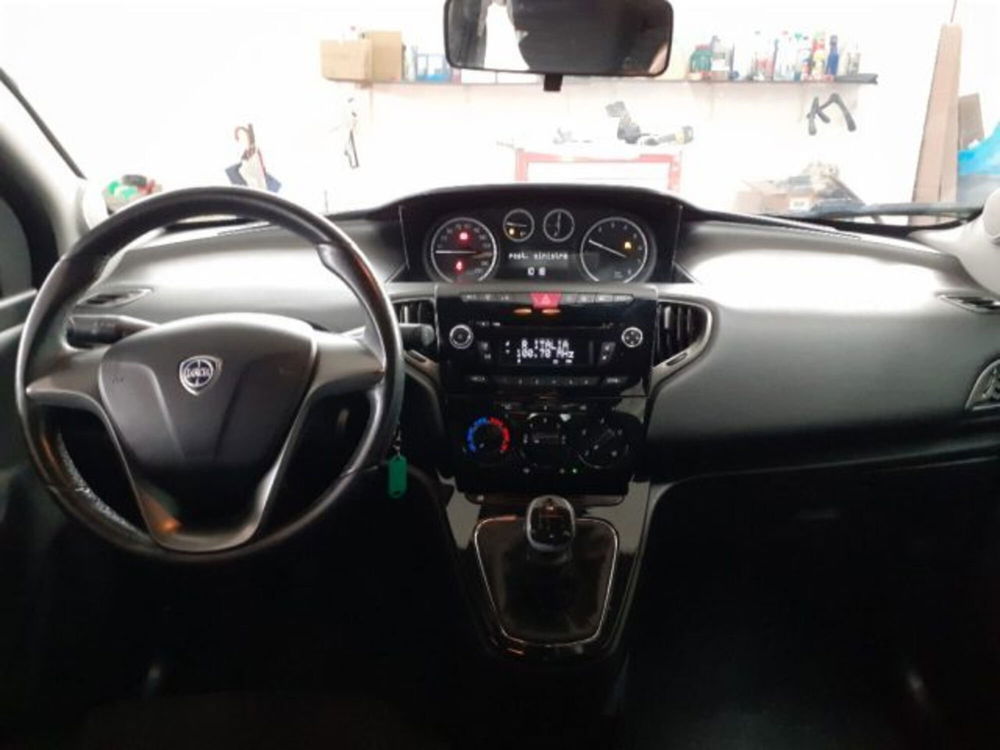 Lancia Ypsilon usata a Modena (10)