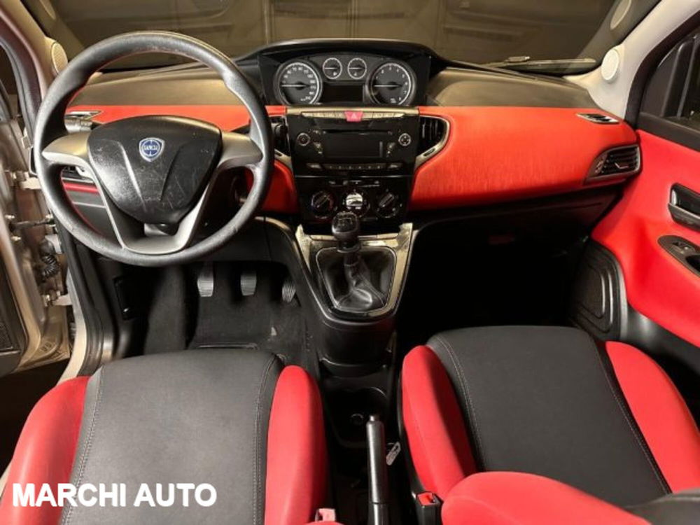 Lancia Ypsilon usata a Perugia (13)