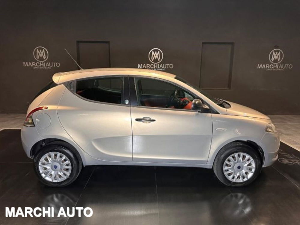 Lancia Ypsilon usata a Perugia (4)