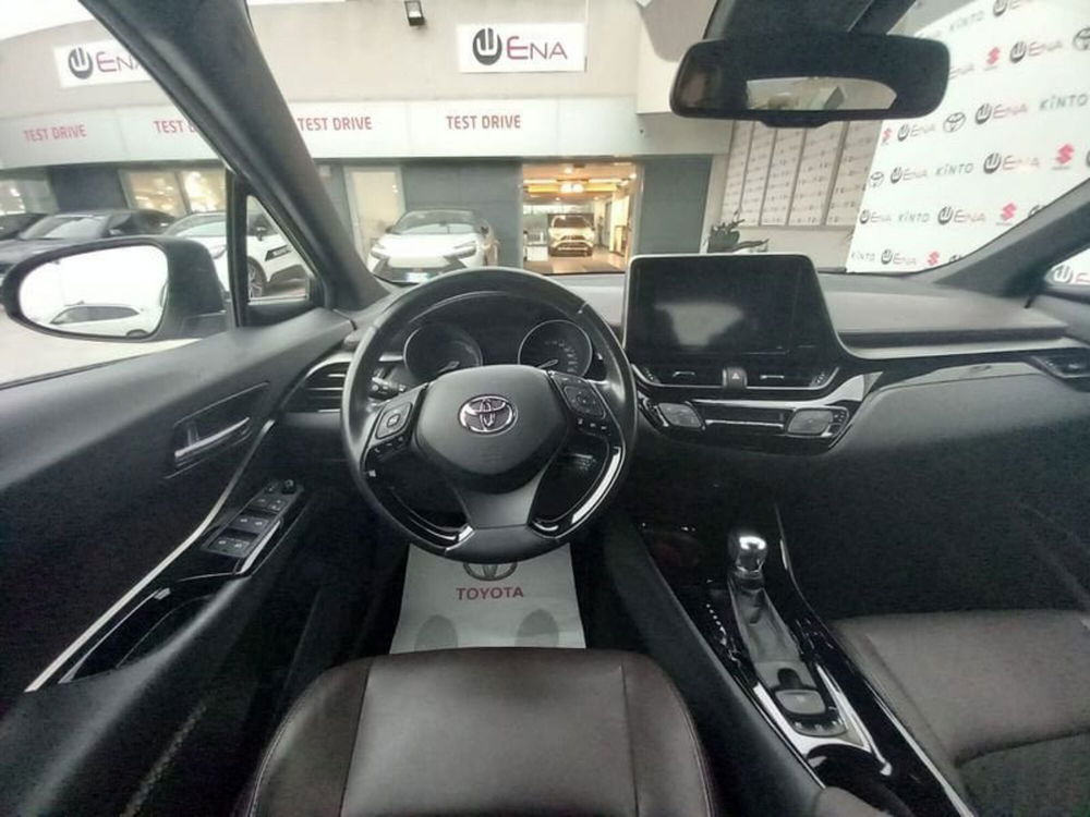 Toyota Toyota C-HR usata a Cagliari (12)