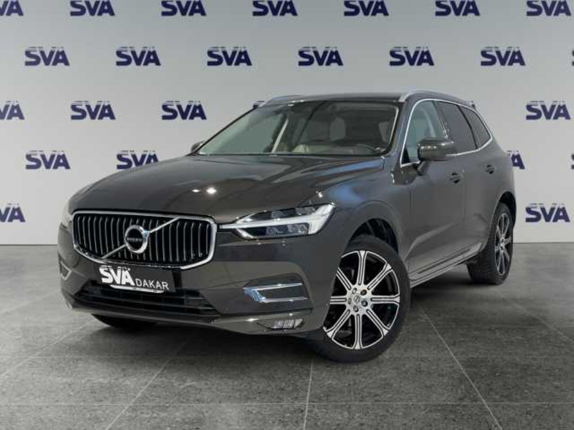 Volvo XC60 D4 AWD Geartronic R-design  del 2017 usata a Ravenna