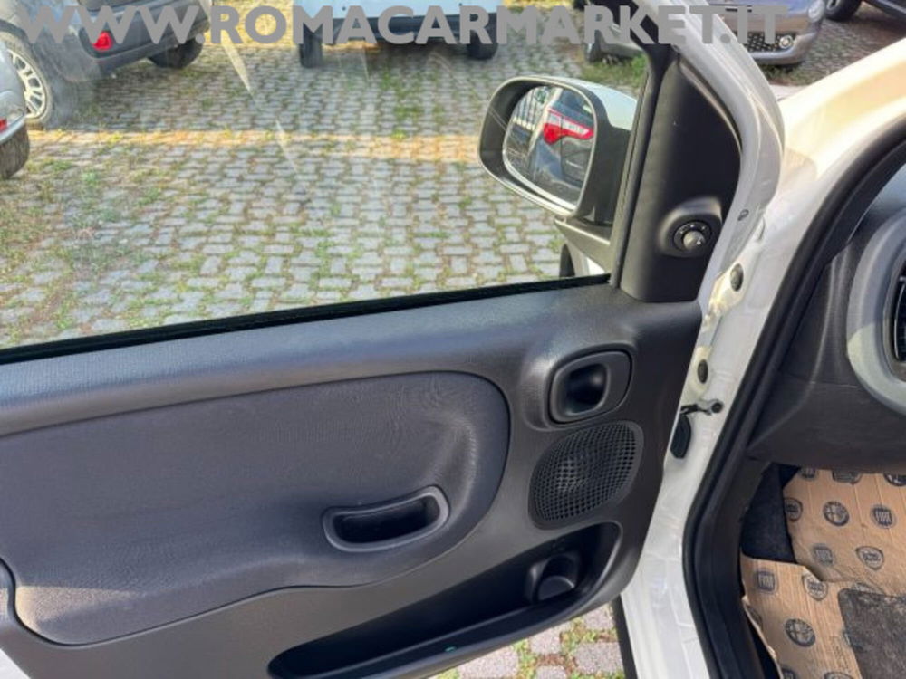 Fiat Panda Cross nuova a Roma (8)