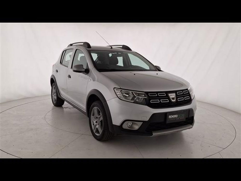 Dacia Sandero usata a Milano (3)