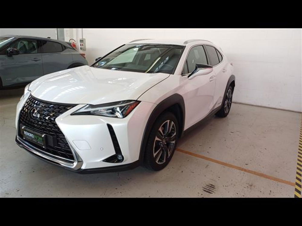 Lexus UX usata a Milano