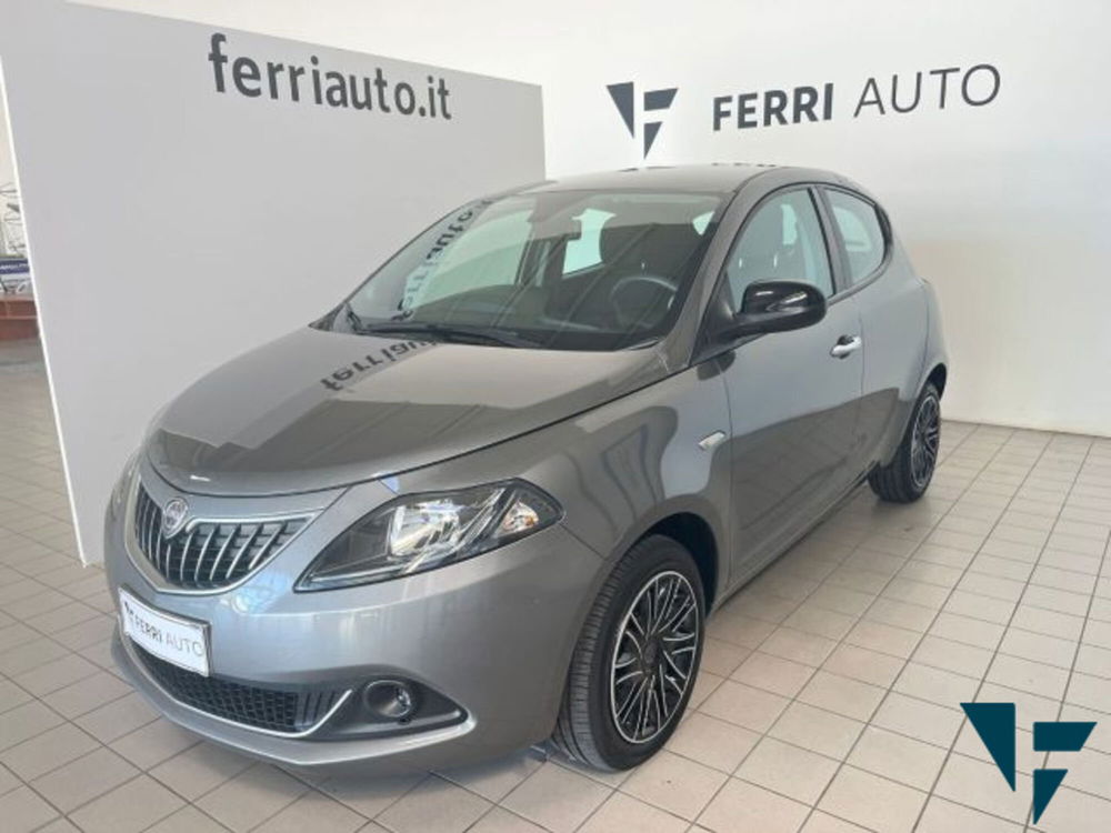 Lancia Ypsilon usata a Udine