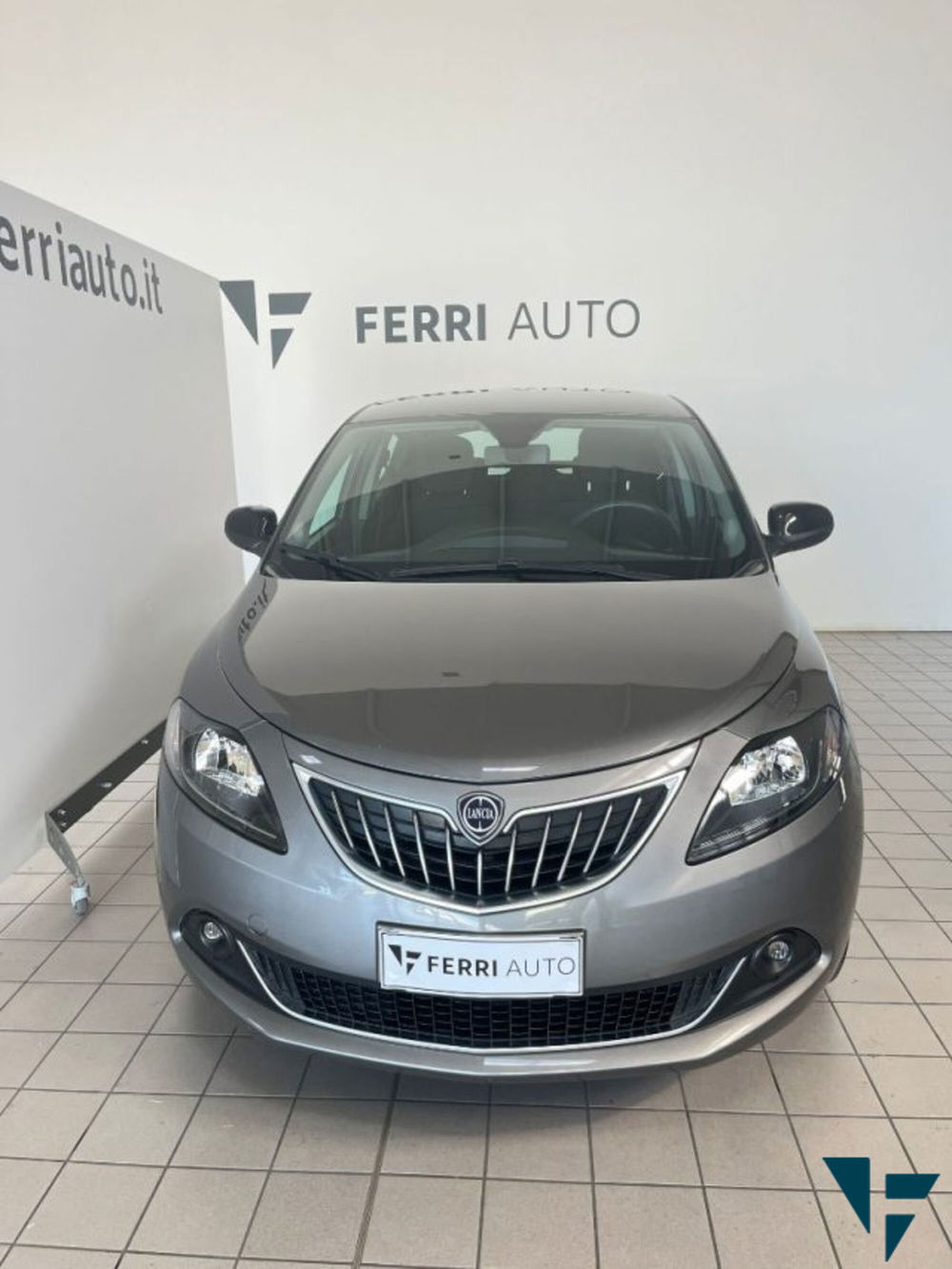 Lancia Ypsilon usata a Udine (2)