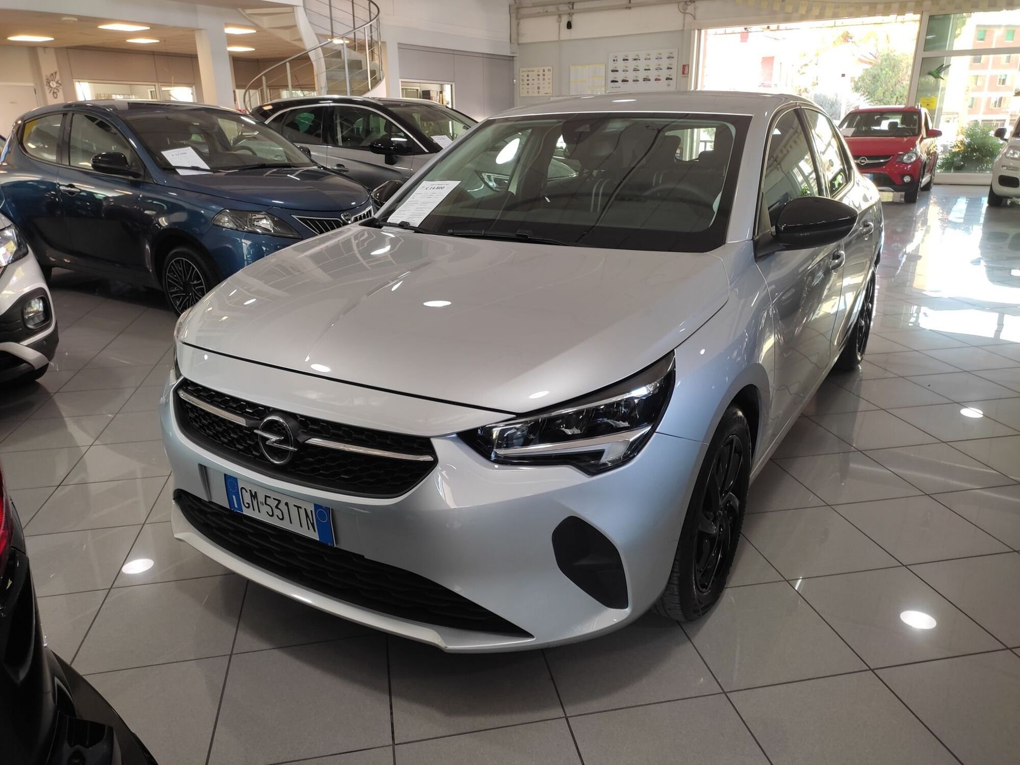 Opel Corsa 1.2 Design &amp; Tech del 2023 usata a Prato