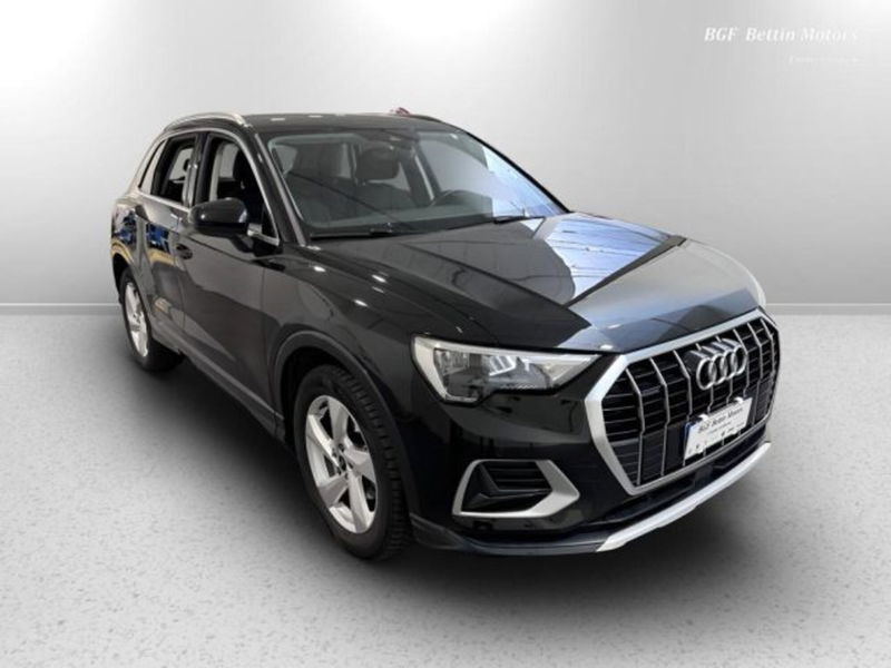 Audi Q3 35 2.0 tdi Business Advanced s-tronic del 2021 usata a Piove di Sacco