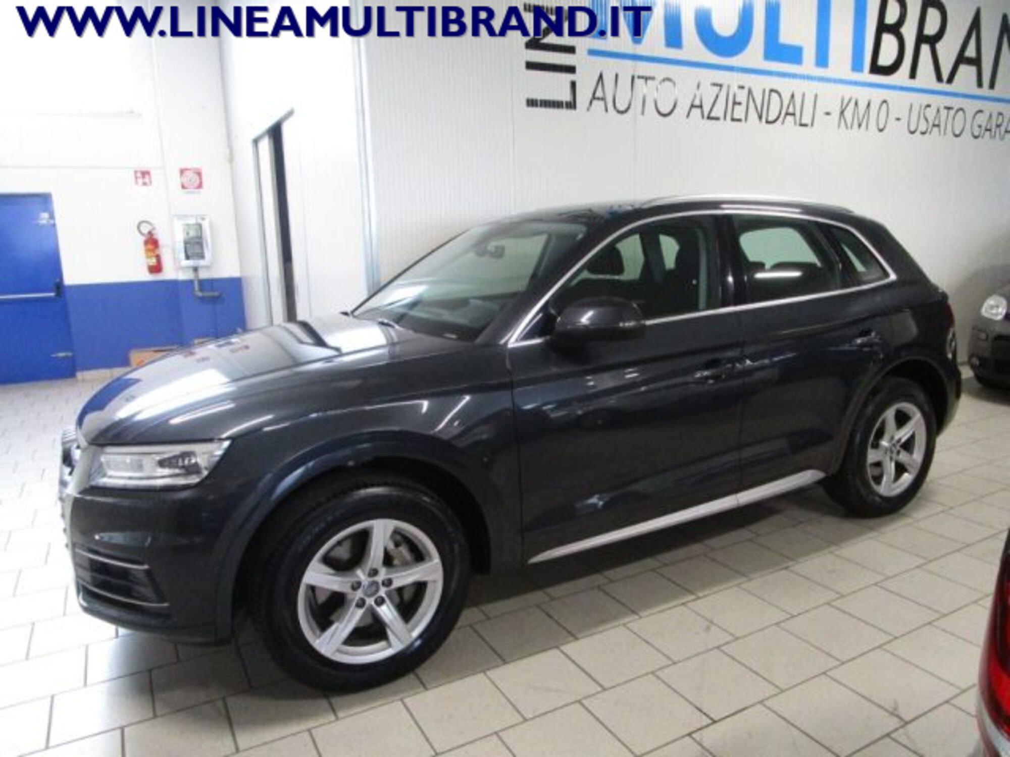 Audi Q5 2.0 TDI quattro S tronic Sport  del 2019 usata a Piacenza