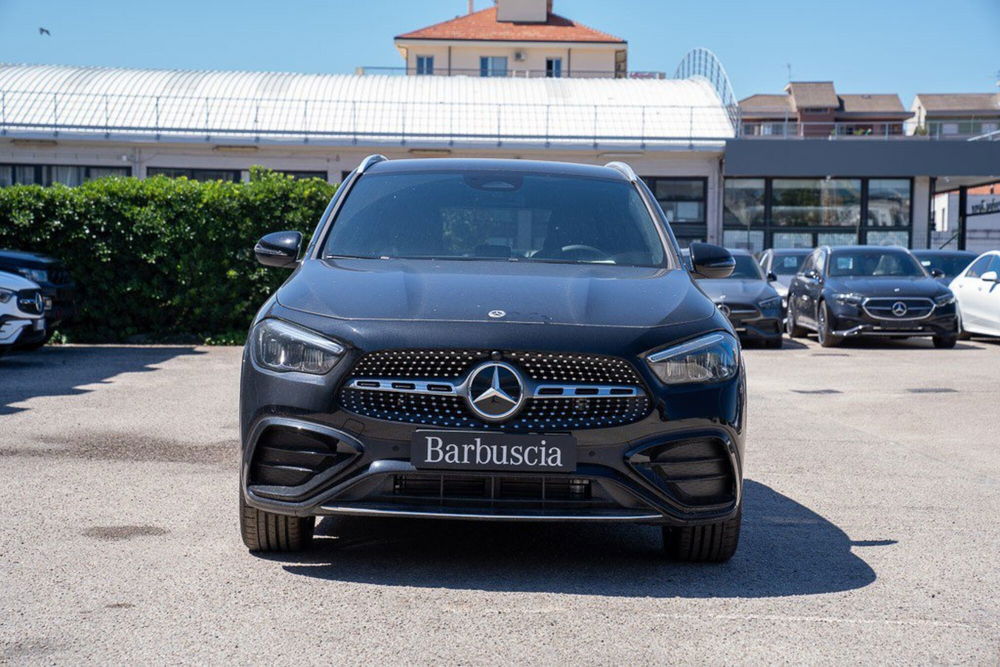 Mercedes-Benz GLA SUV nuova a Pescara (2)